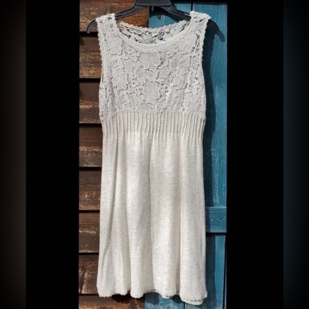 Vintage Anthropologie Knit Lace Dress
Snowdrop Shift knitted knotted size small - Picture 10 of 15